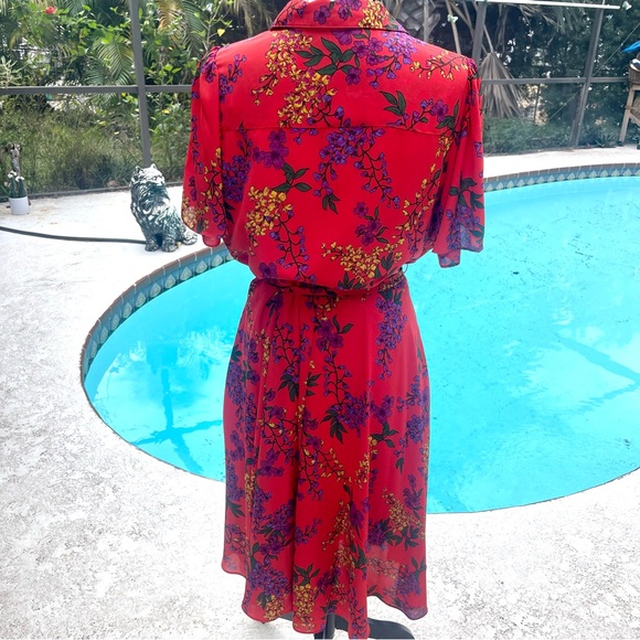Nanette Lepore Terracotta Flutter Sleeve
Chiffon Floral Print Shirtdress Size 14 - Picture 9 of 10